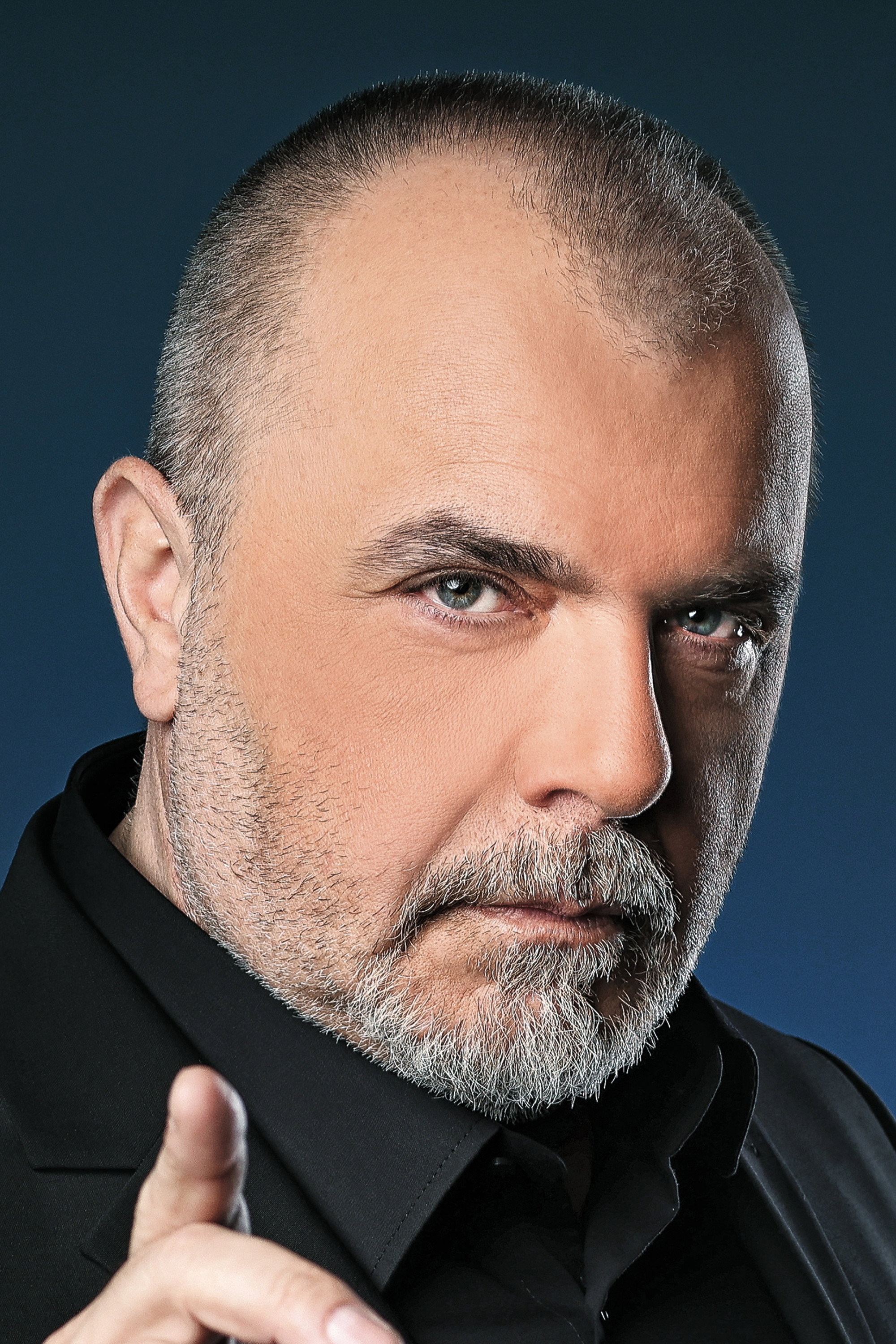 Nikola Kojo as Profesor Branislav Goran in Pasjača