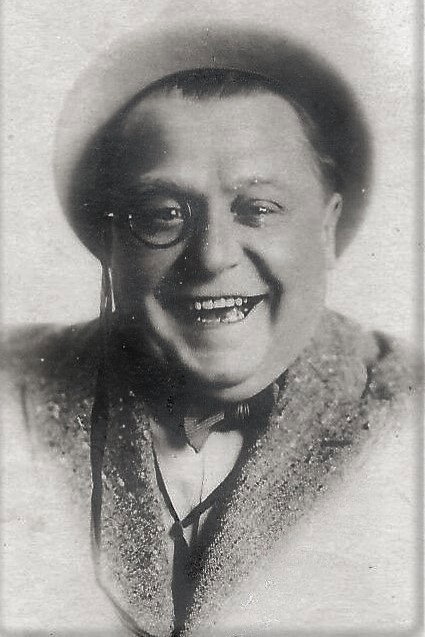 Fritz Schade as Monsieur la Vie in Dough and Dynamite