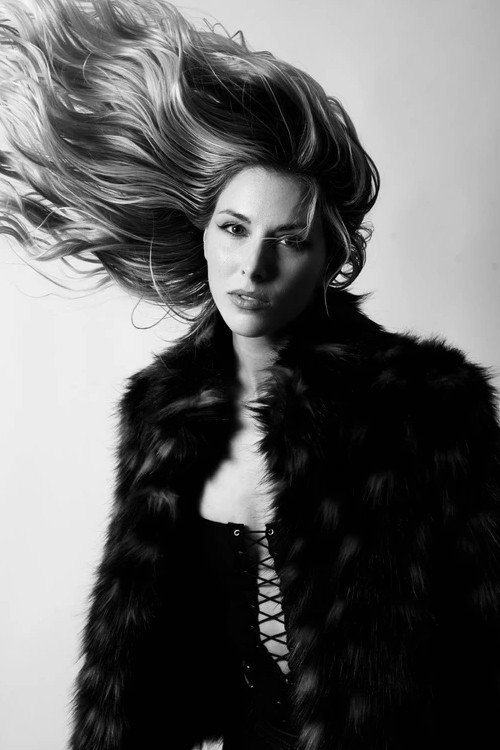 Emily Brooks as Rachel in The Appearing