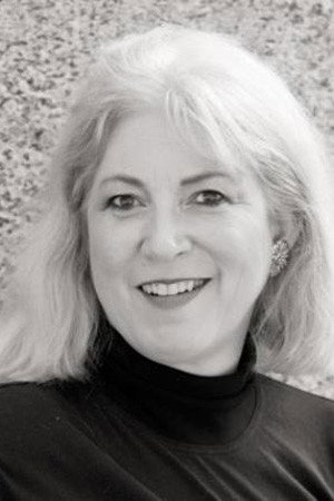 Juliet Jordan as Sara Dane in Sara Dane