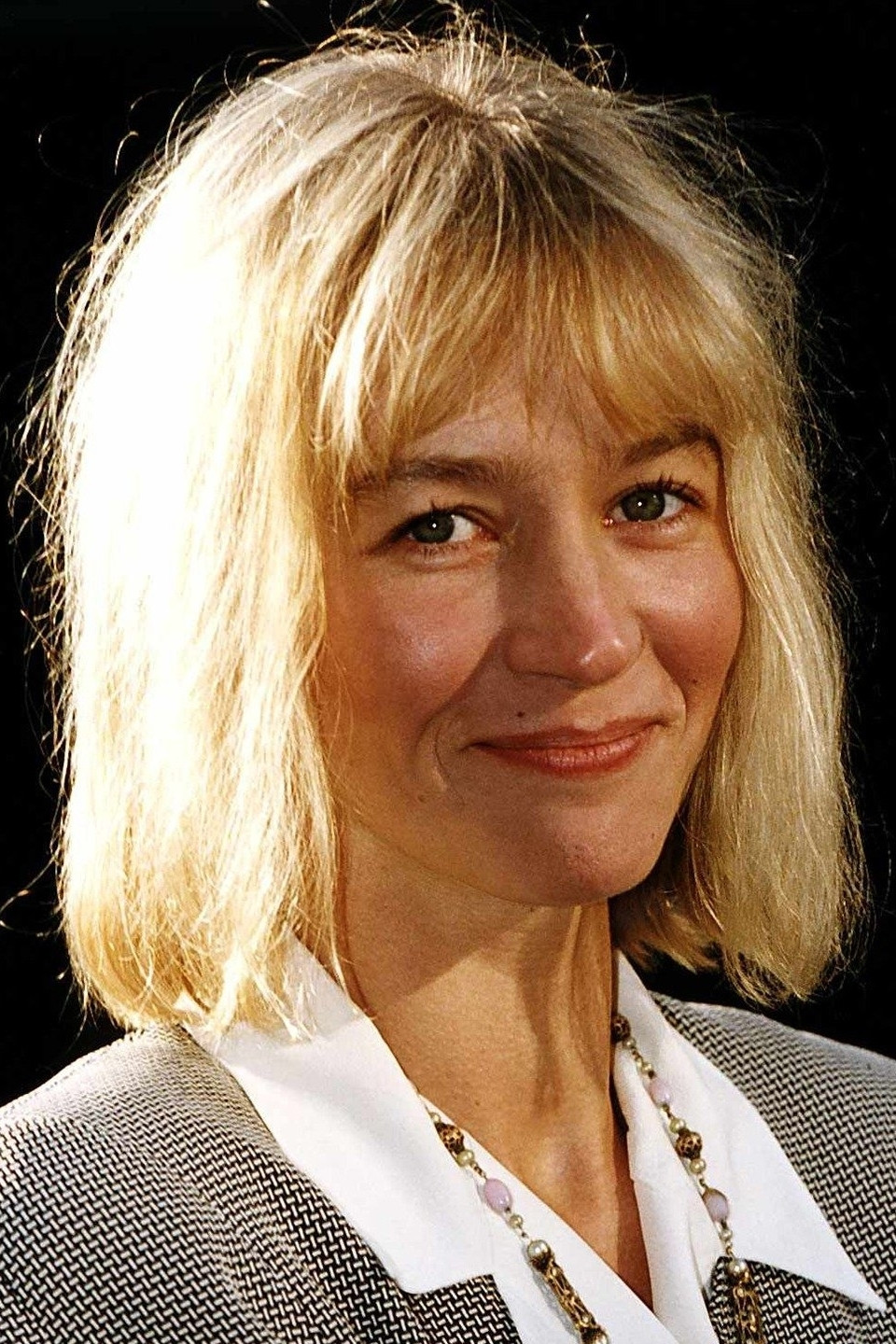 Kitty Aldridge as Sarah Harding in To Play the King