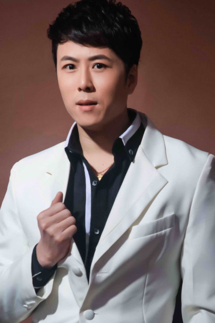 Guo Wei as Pan Duola in Beautiful Stupid Woman