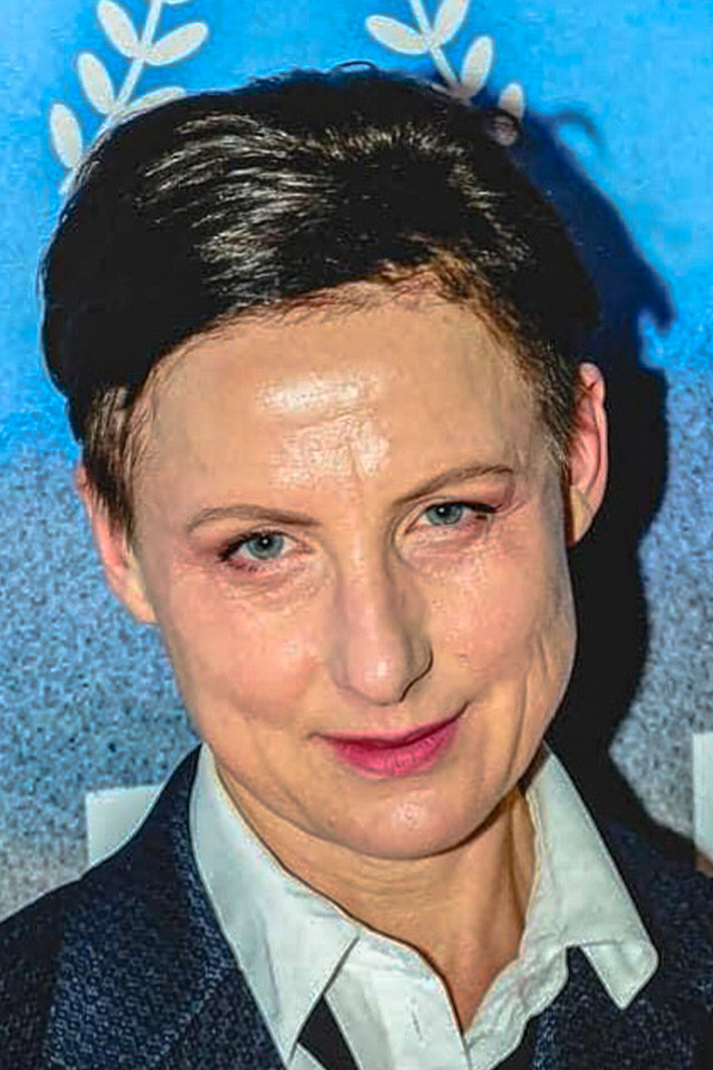 Agnieszka Kwietniewska as Ania Martyniuk in Next to Nothing