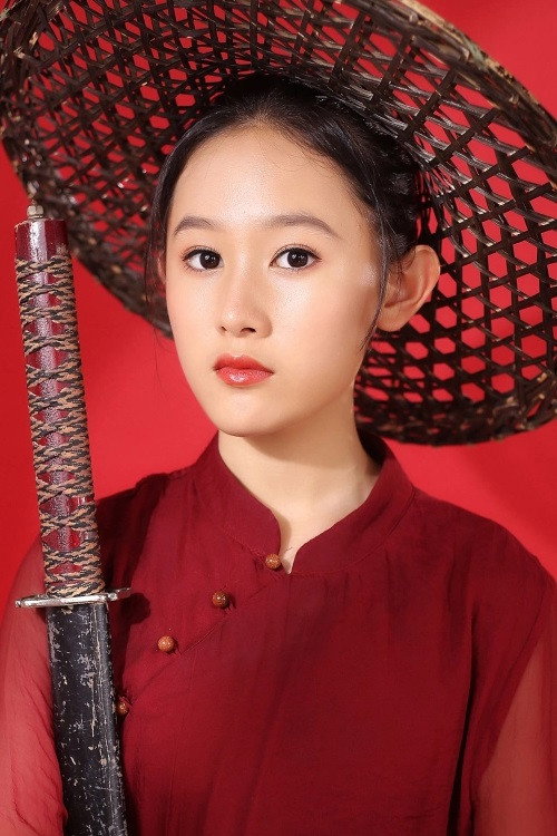 Zhang Yan Qi as Li Juntai (young) in Love of Aurora