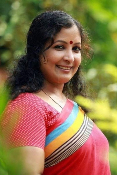 Ramadevi Kannanchery as Maanu's mother in Ain
