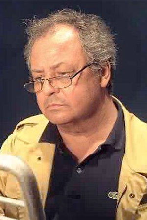 Emilio Cappuccio as Figlio banchiere in Oplà, noi viviamo