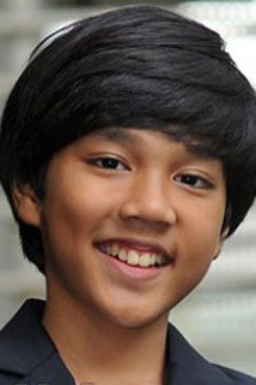 Jefan Nathanio as Bono in Ancika