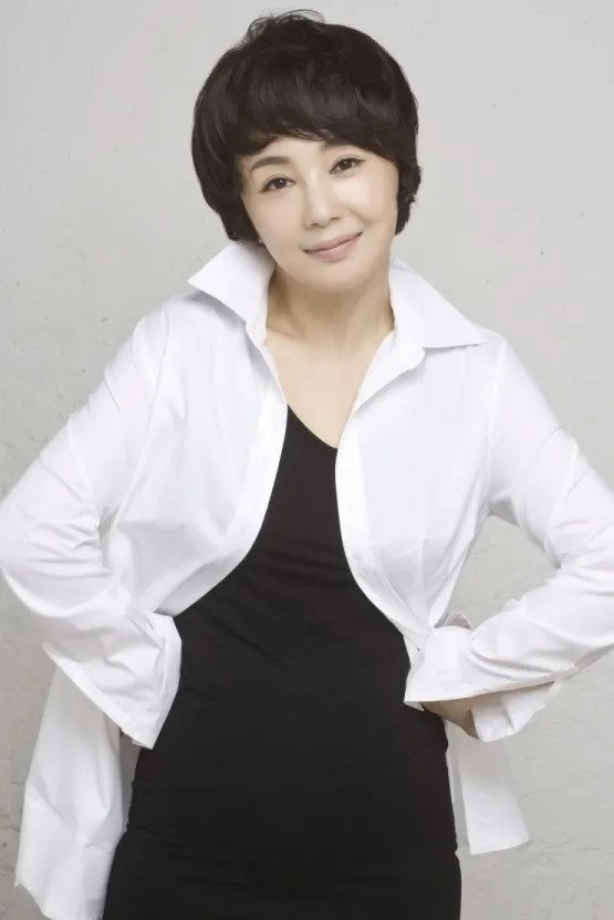 송채환 as Song Chae-hwan in General's Son 2