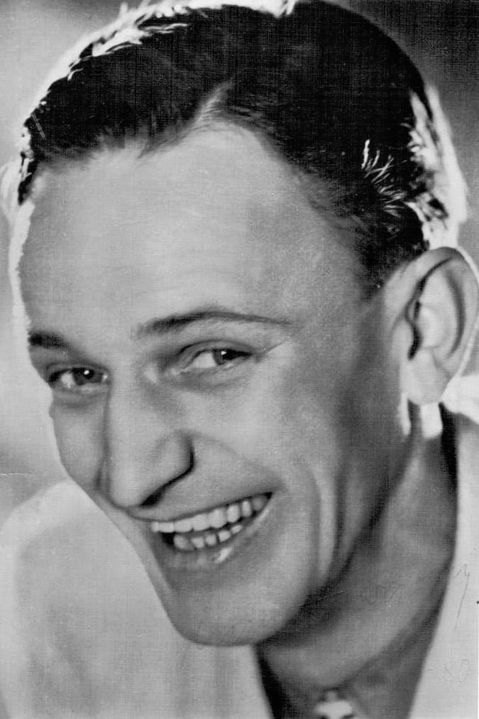Curt Löwgren as Norman in Hemsöborna