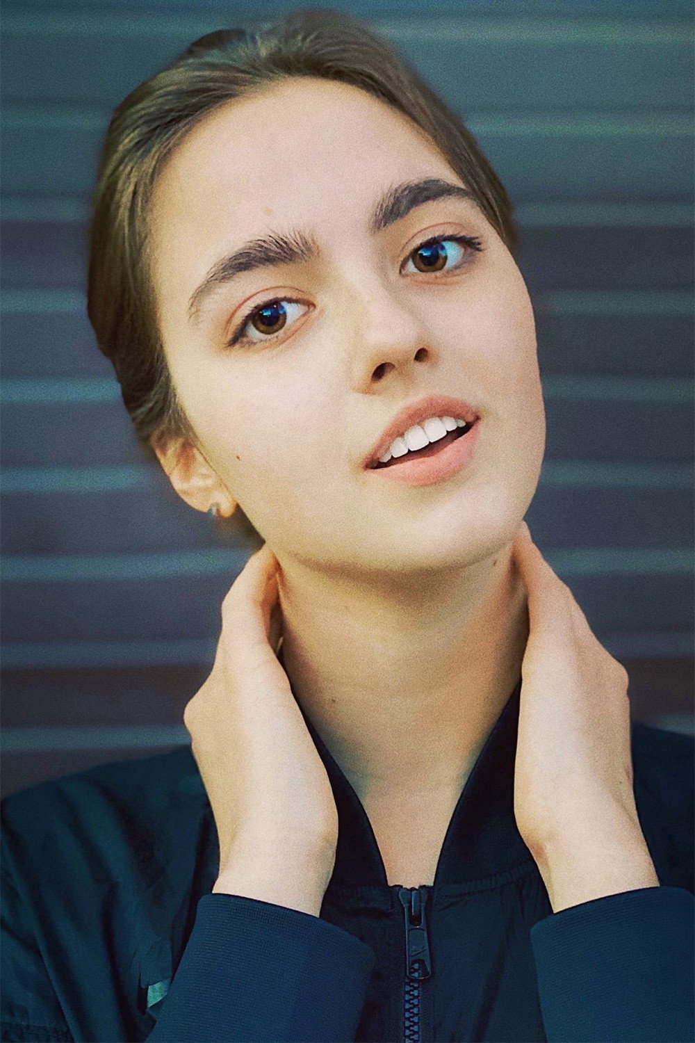 Влада Лукина as Marinka in The Cyberfarm