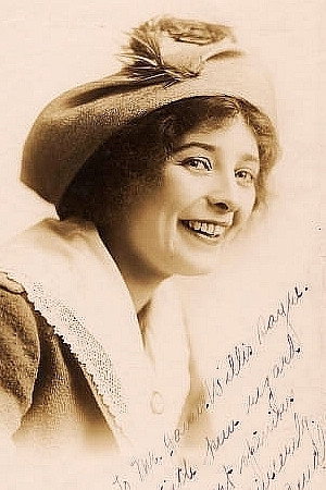Edna Pendleton as Amelia Garside in The Curious Conduct of Judge Legarde