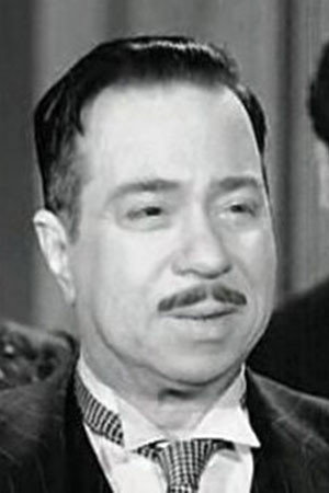 Fouad Shafiq as كامل عقل in Hymn of Hope