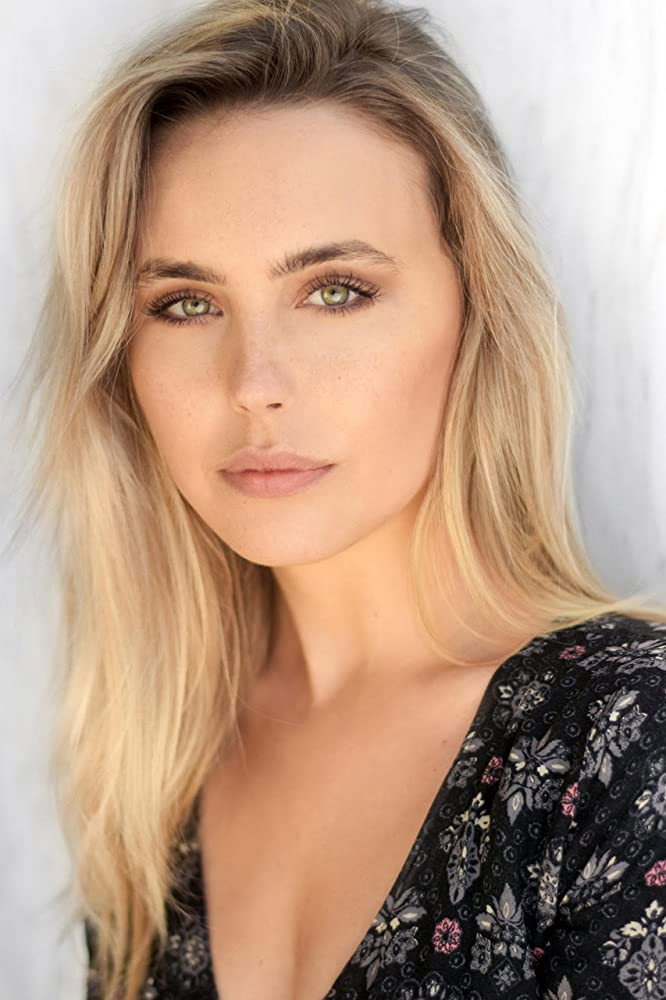 Kirsten Comerford as Alyssa Price in The Perfect Killer