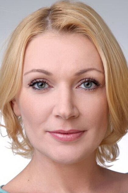 Елена Котельникова as Анастасия третья жена Бархатова in Old Human Resources