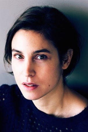 Anne Azoulay as Patricia in The 7 Lives of Lea