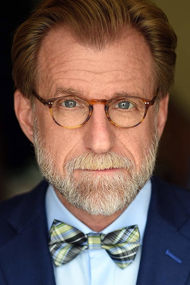 David Gibson as Fred in My Best Friend's Wedding Planner