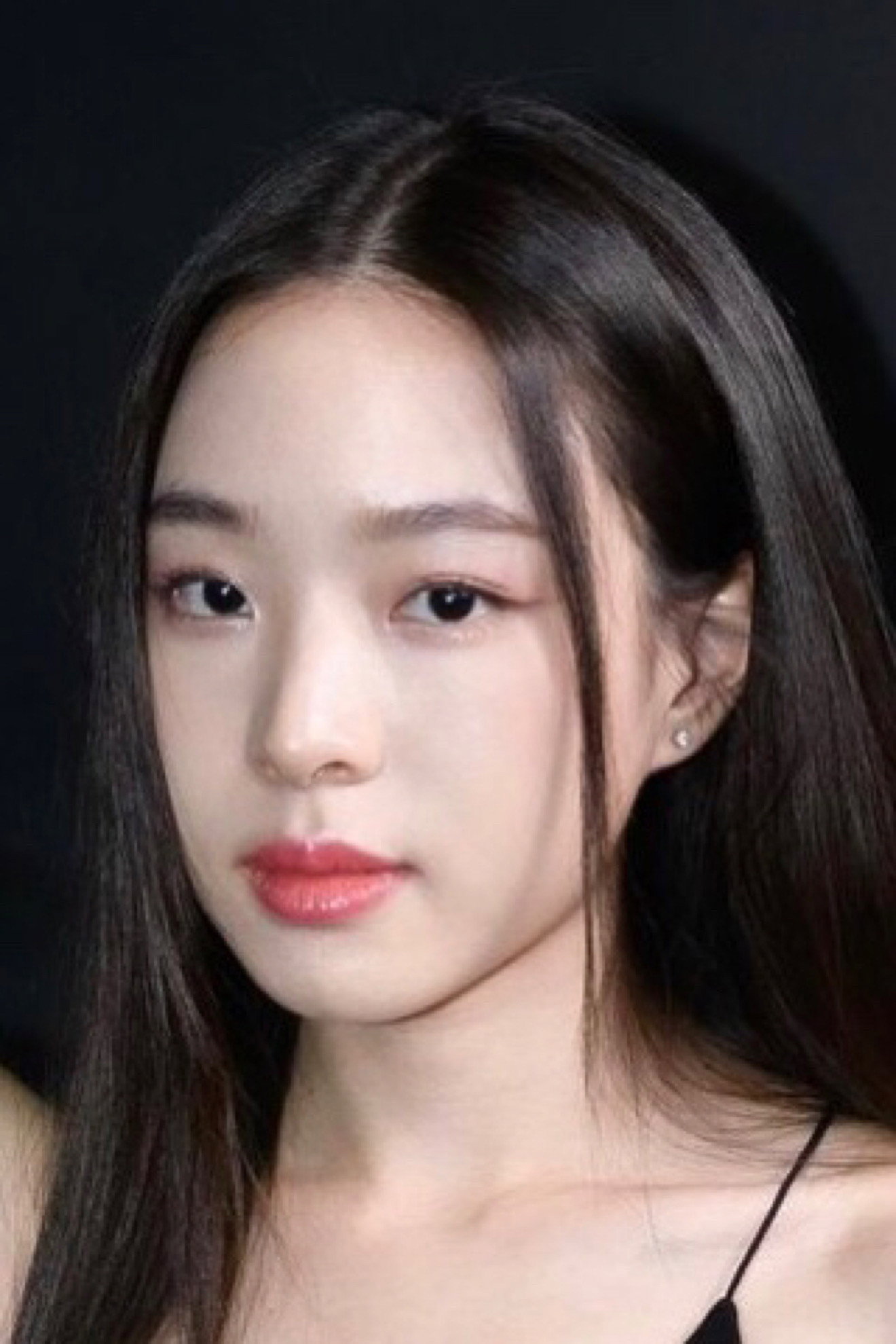 พิชชาธร สันตินธรกุล as Mai in Dear My Secretary