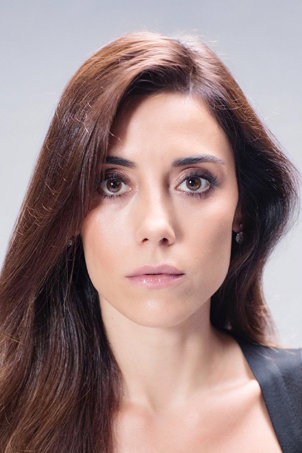 Cansu Dere as Asya Arslan in A Woman Scorned