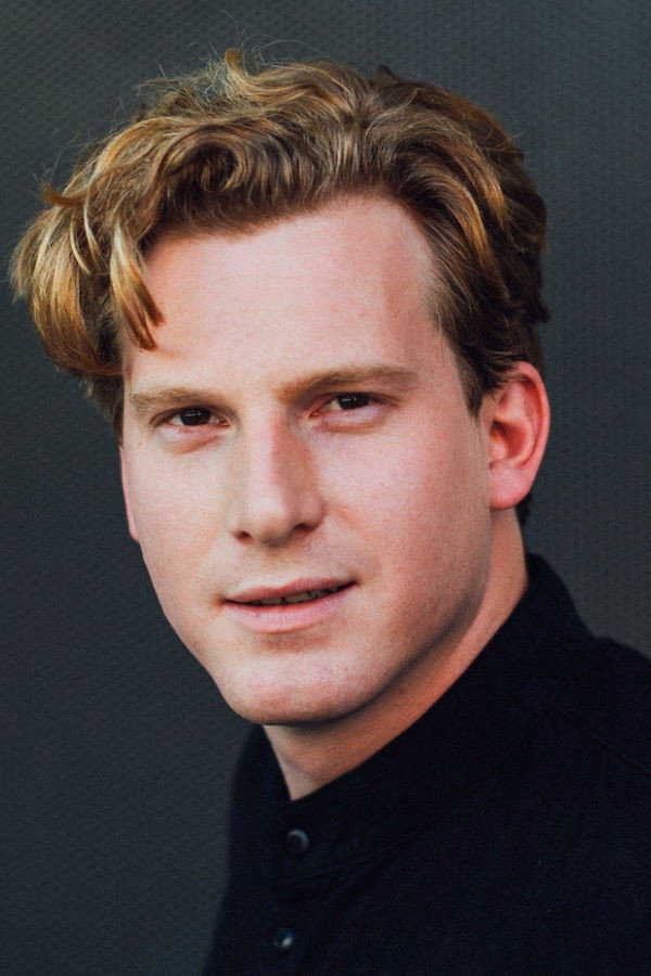 Felix Everding as Kommilitone Philipp in Nirgendwo