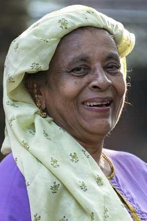 Sarasa Balussery as Sharadamma in Theatre: The Myth of Reality