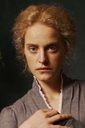 Daria Polunina as Nastazja Jurina in Polowanie na ćmy