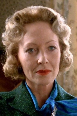 Norma West as Lady Violet Dongby Albertini in E la nave va