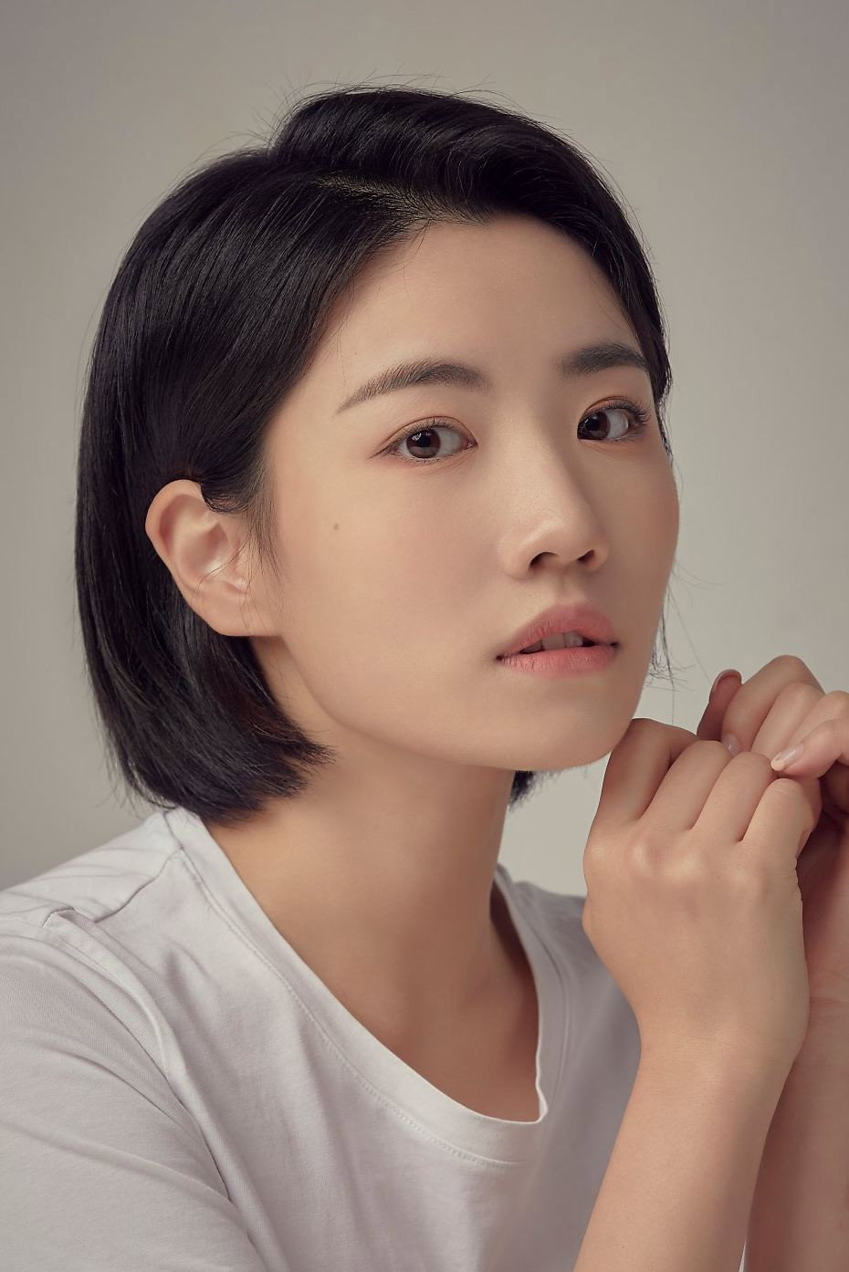 Choi Su-geon as Han Soo-young in Semantic Error: The Movie