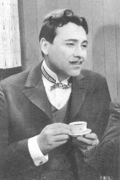 Radu Zaharescu as Lache Diaconescu in Mofturi 1900