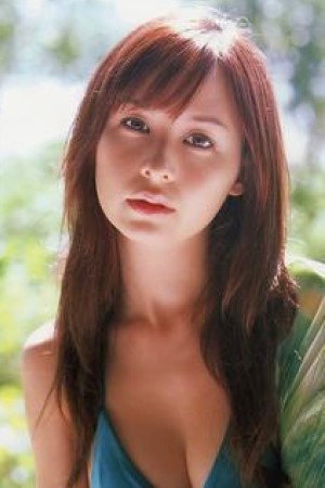 乙黒えり as Yoko in Shutter