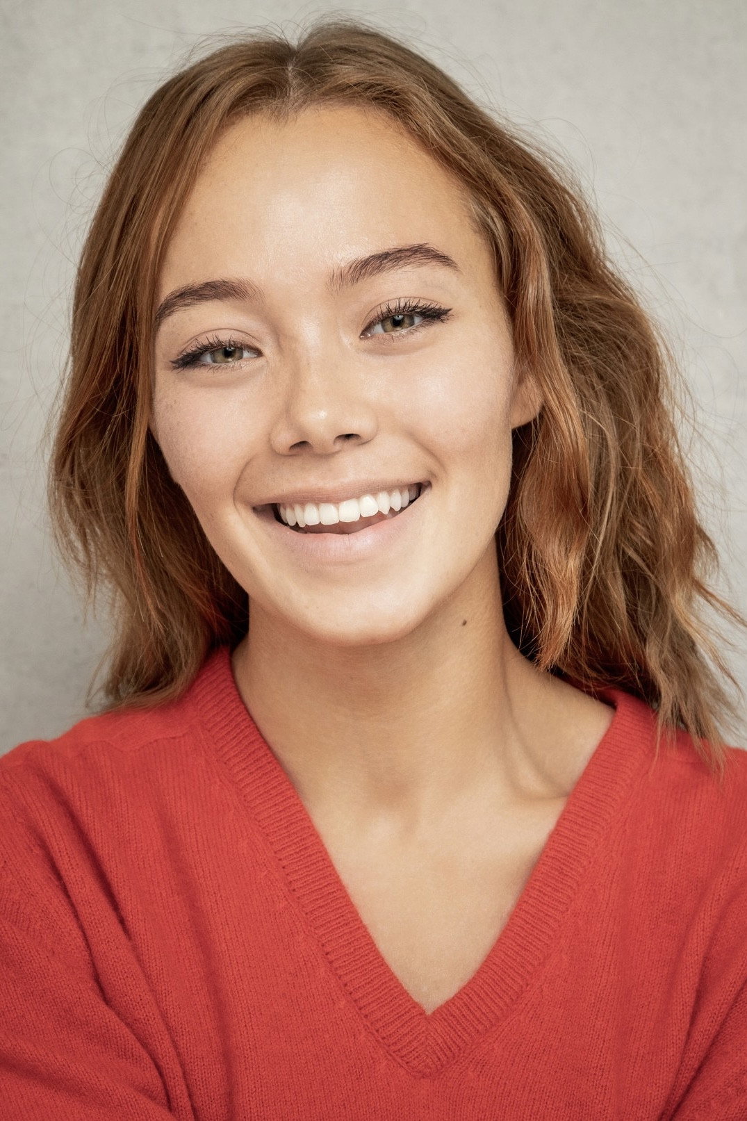 Victoria Wyant as Kate in Primate