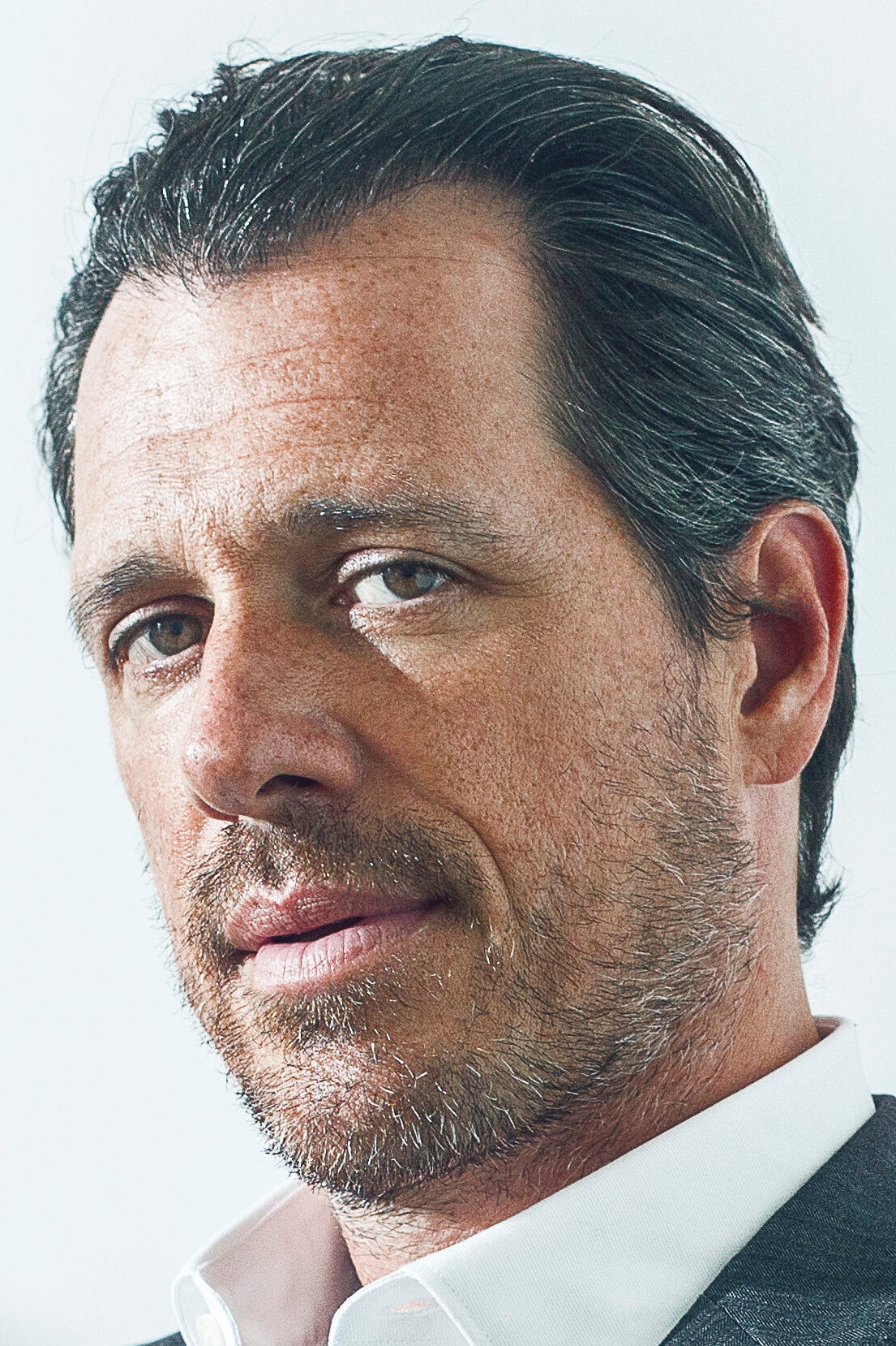 Darren Pettie as Connor Heisel in A Névoa