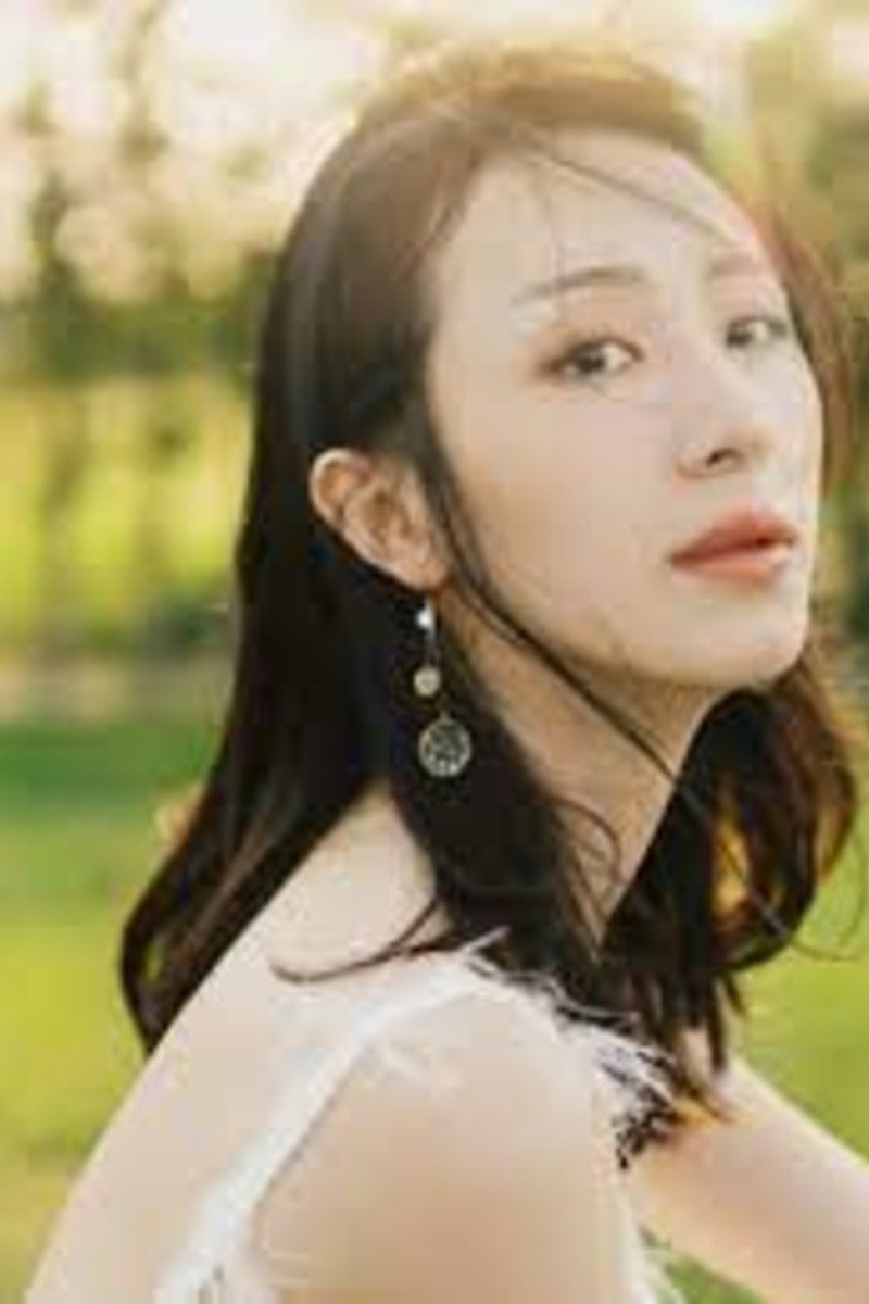 Xu Shuying as Jing Yue in The Heshuo Misty Clouds