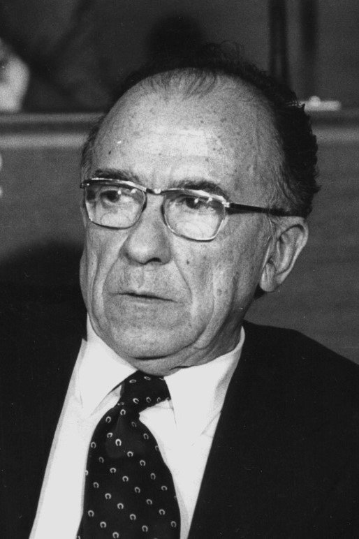 Santiago Carrillo as Self (archive footage) (uncredited) in To er mundo e... ¡mejó!