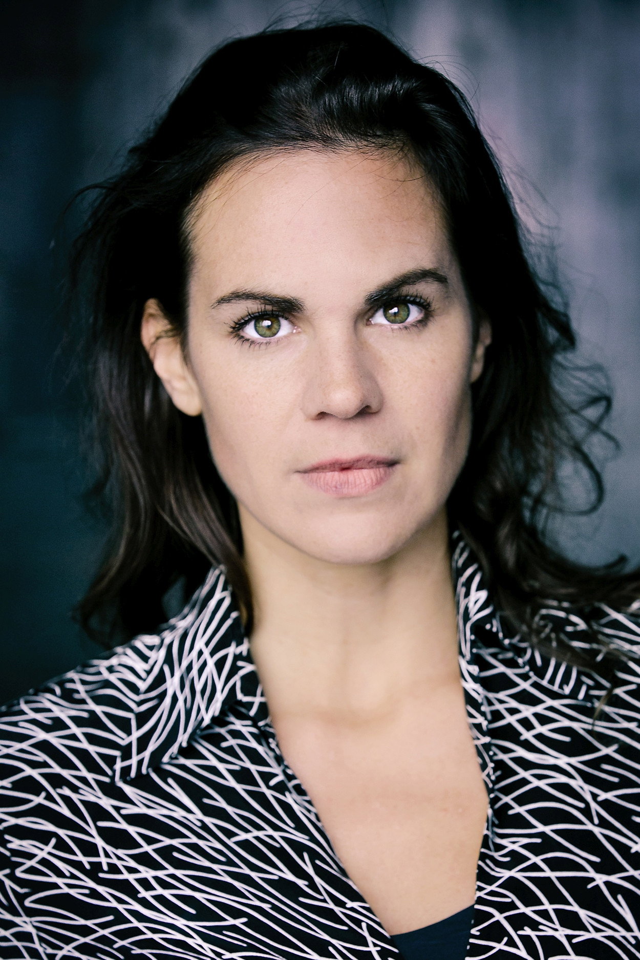 Nora Buzalka as Frau Linde in Nora oder ein Puppenhaus