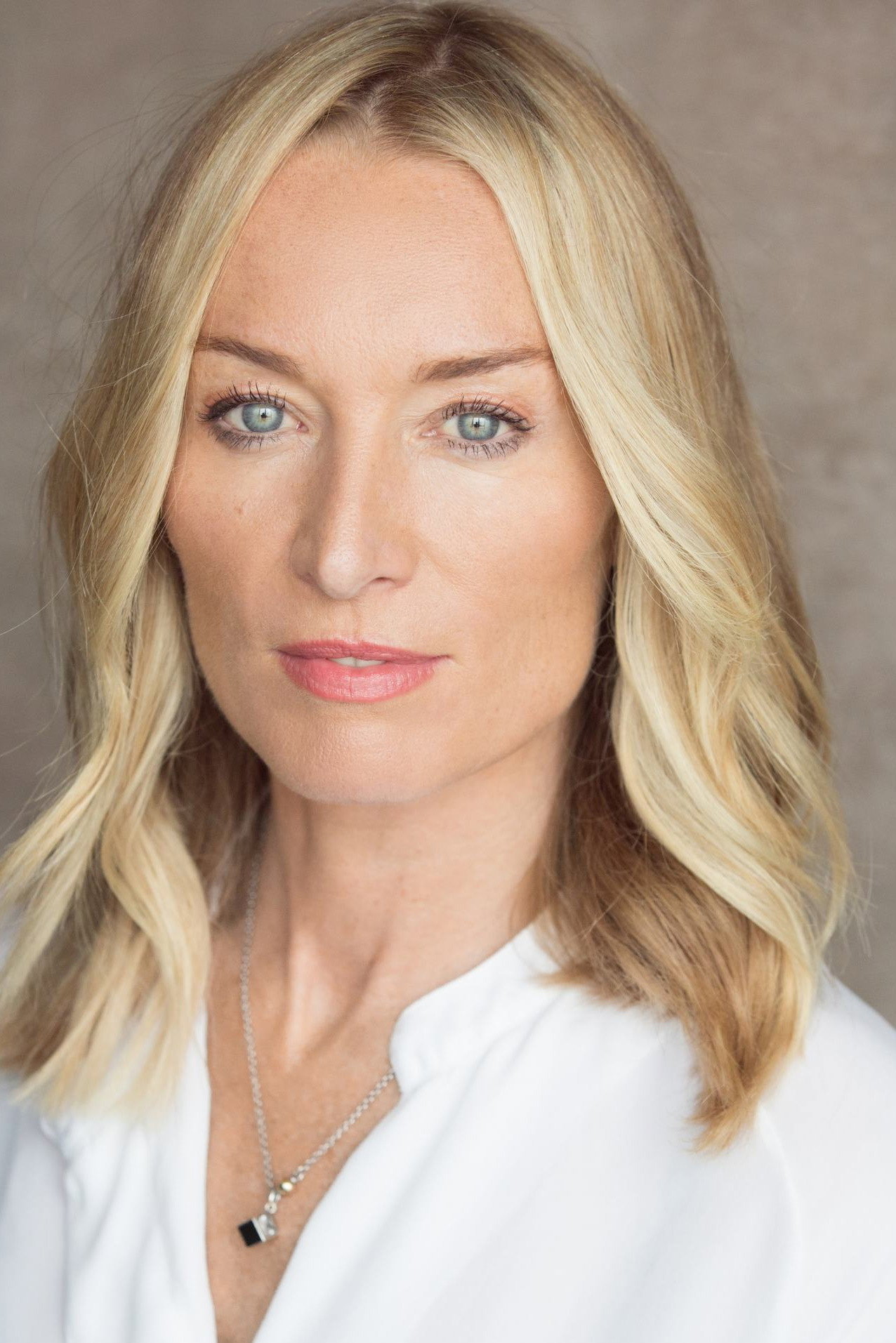 Victoria Smurfit as Hannah Randall in Berkeley Square