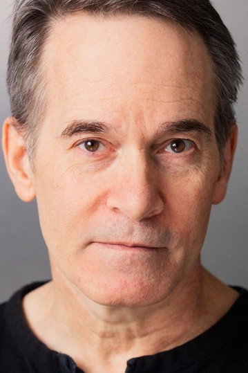 James Serpento as Niles in Spread