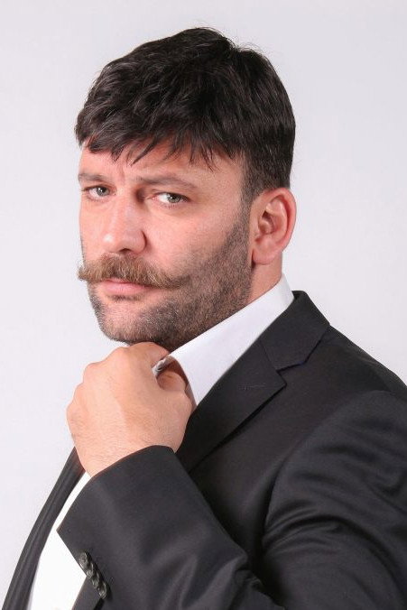 İsmail Hakkı as Çoban Ali in Legend of the Black Tree