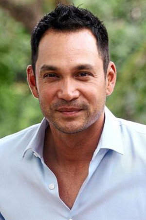 Hans Isaac as Jerry in Baik Punya Cilok