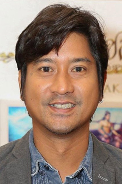 Atthaporn Teemakorn as Piak Visutkasat in Dang Bireley's and Young Gangsters