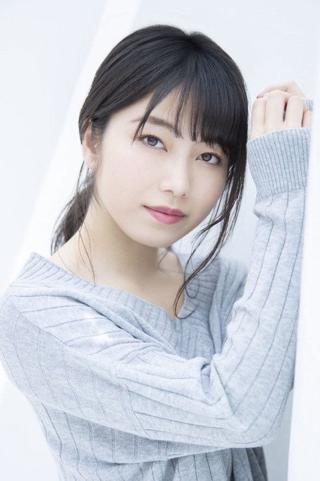 横山由依 as Yui in Sailor Zombie