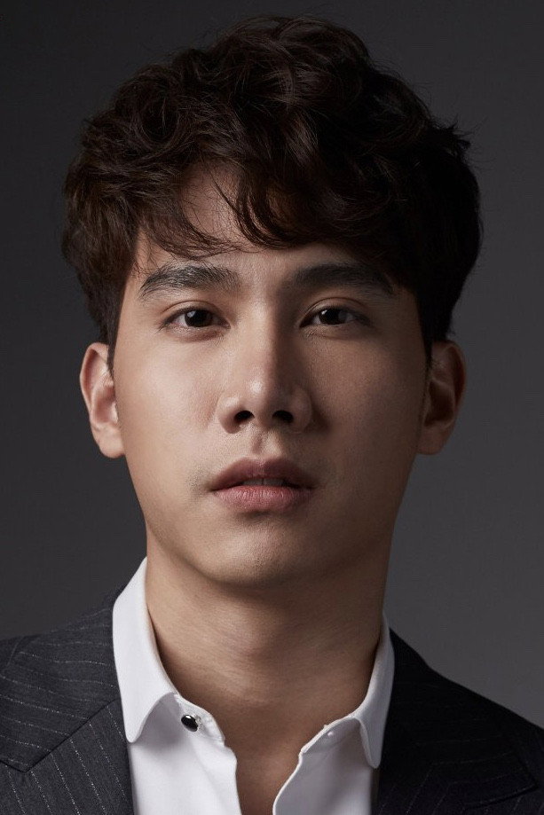 ภากร ธนศรีวนิชชัย as Dr. Bun in Manner of Death