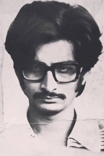 Mohan Gokhale as Jagdish in Sparsh