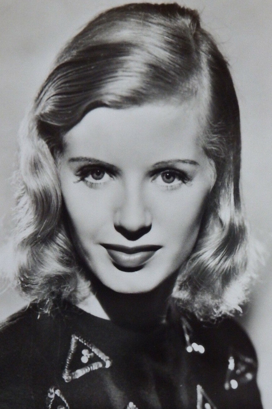 Peggy Evans as Molly in Calling Bulldog Drummond