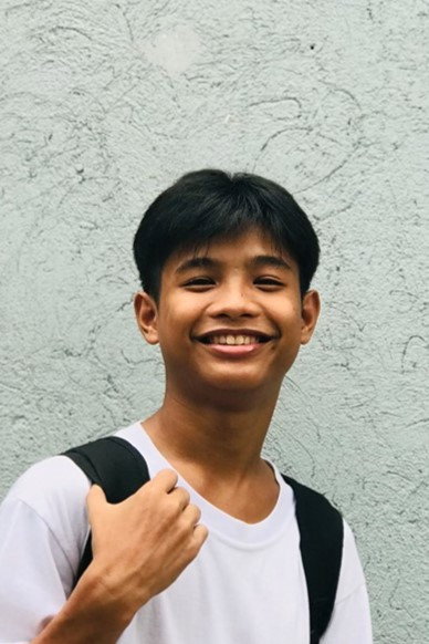 Bon Andrew Lentejas as JR in Republic of Pipolipinas