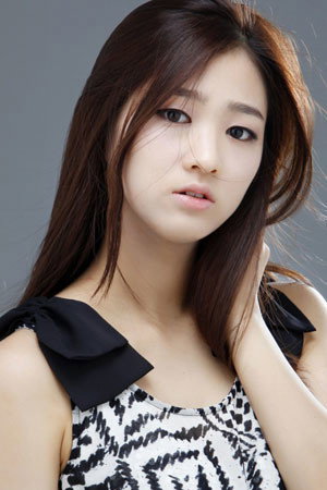 Bae Noo-ri as Jang Hyun Jin in Adolescence Medley