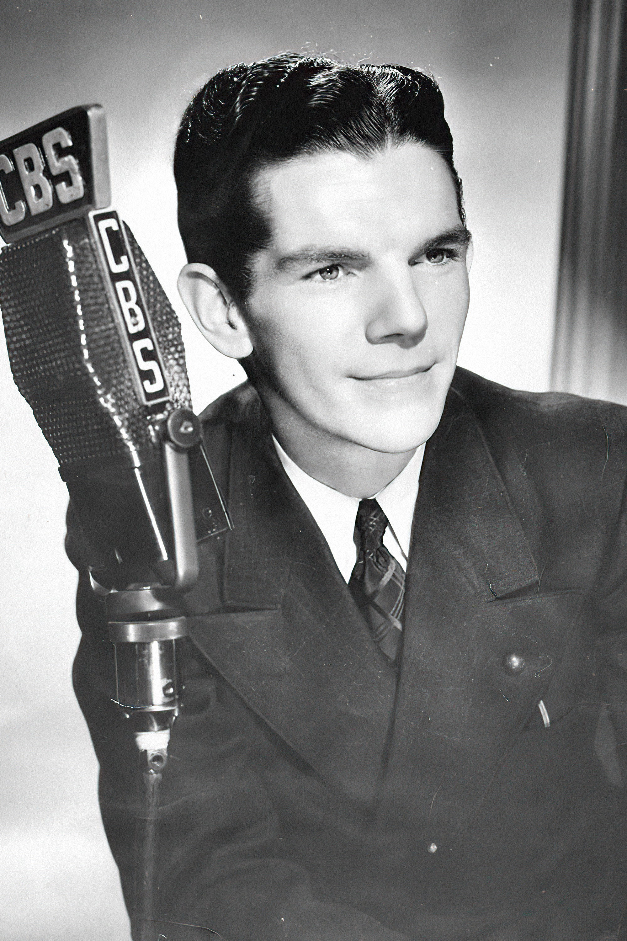 Frank Graham as (voice) (uncredited) in Time Goes By