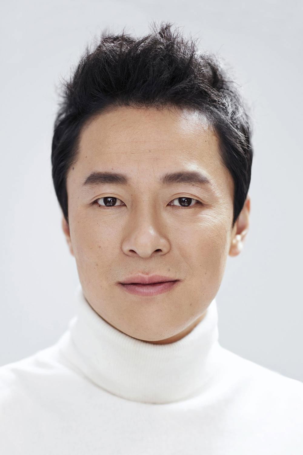 蔡鹭 as Ding Jianhua in The Last Goodbye to Mama