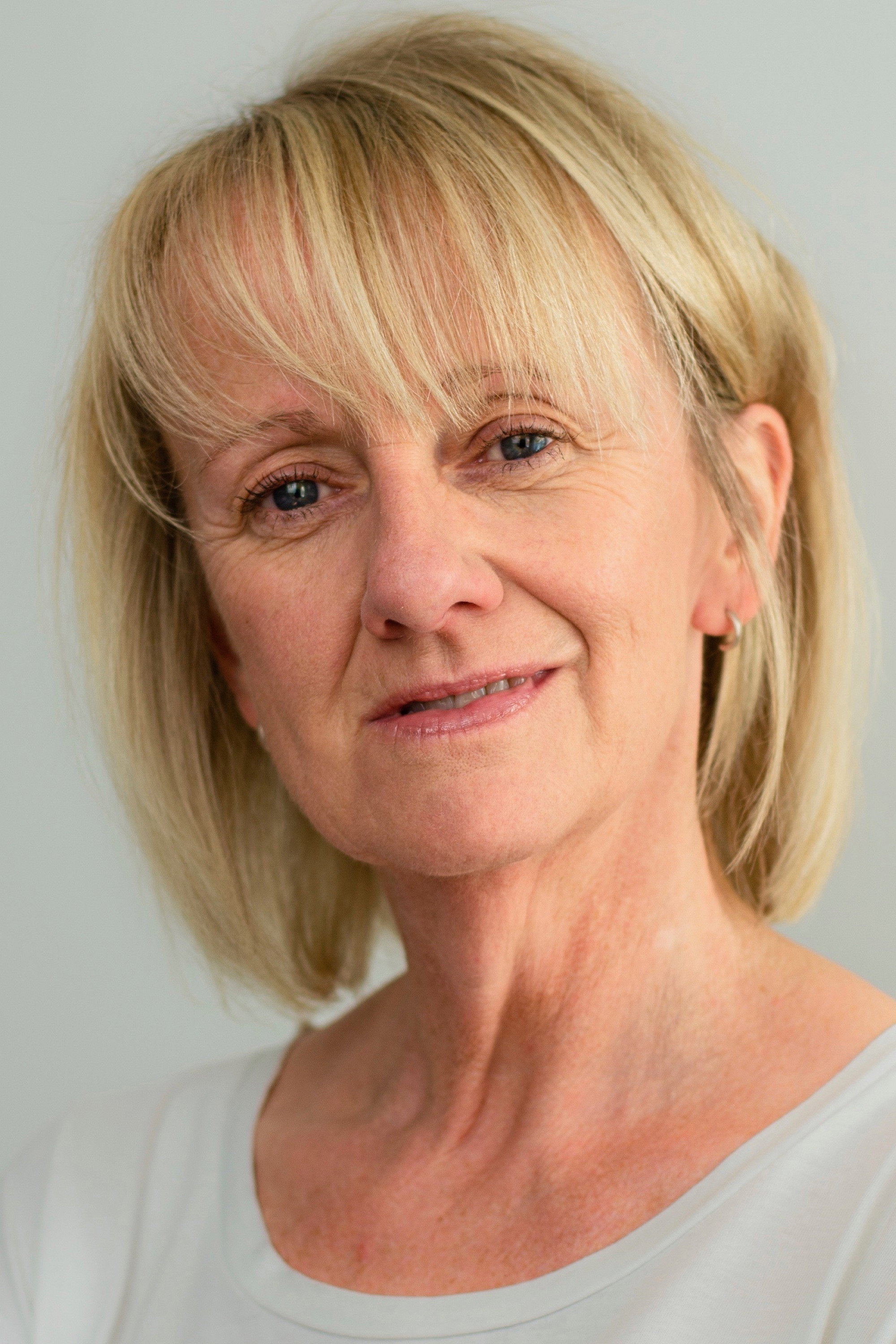 Victoria Alcock as Julie Saunders in Bad Girls