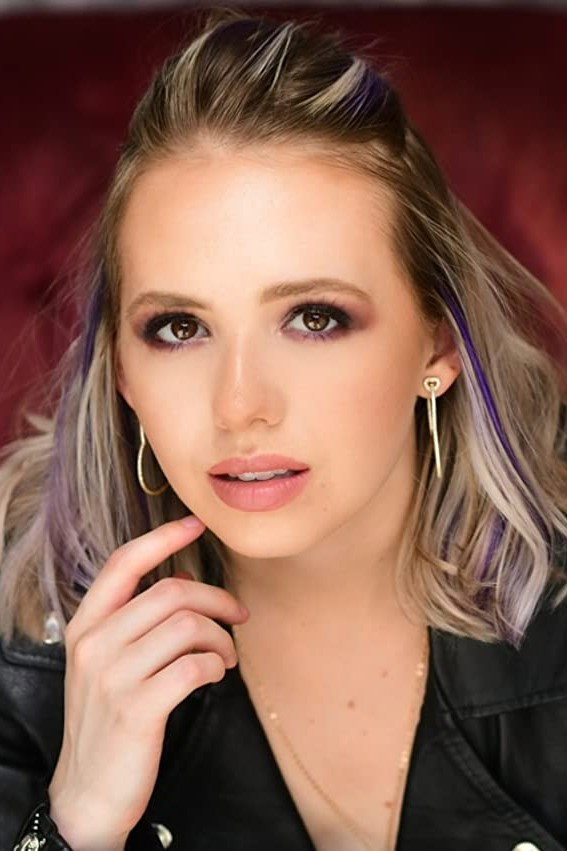 Nicole Alyse Nelson as Dayton Reyes in I Am Frankie