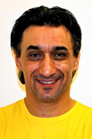 Emin Boztepe as Kont in Pusat